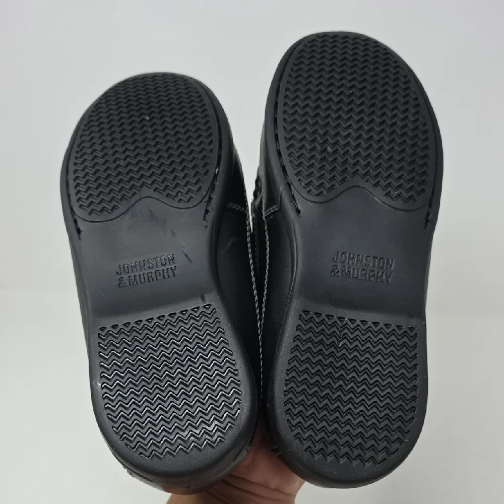 Johnston & Murphy Black Moccasins with Sleek Leather Design Boys Size 3